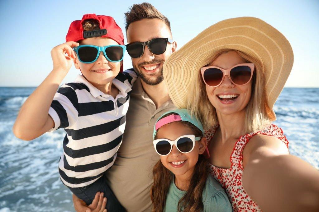 Why Buying Polarized Sunglasses Online is a Must for Outdoor Enthusiasts? - Ardor Eyewear