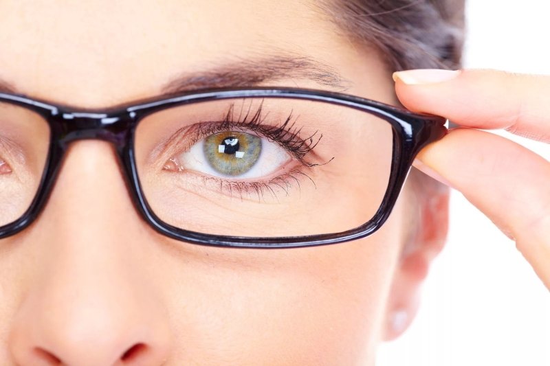 A Complete Guide to Choosing Varifocal Glasses That Make Everyday Tasks Easier - Ardor Eyewear