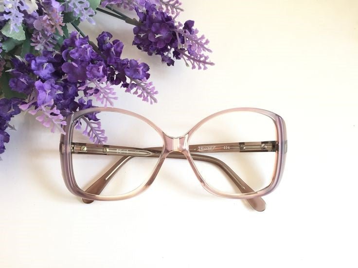 Tips for Selecting Butterfly Shape Glasses That Suit Both Casual and Formal Wear - Ardor Eyewear