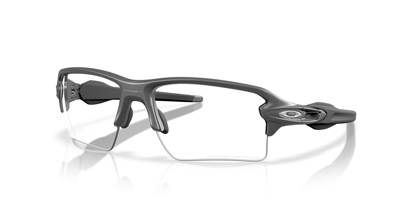 Oakley OO9488 Steel (948807) - Clear to Black Iridium Photochromic 888392666017