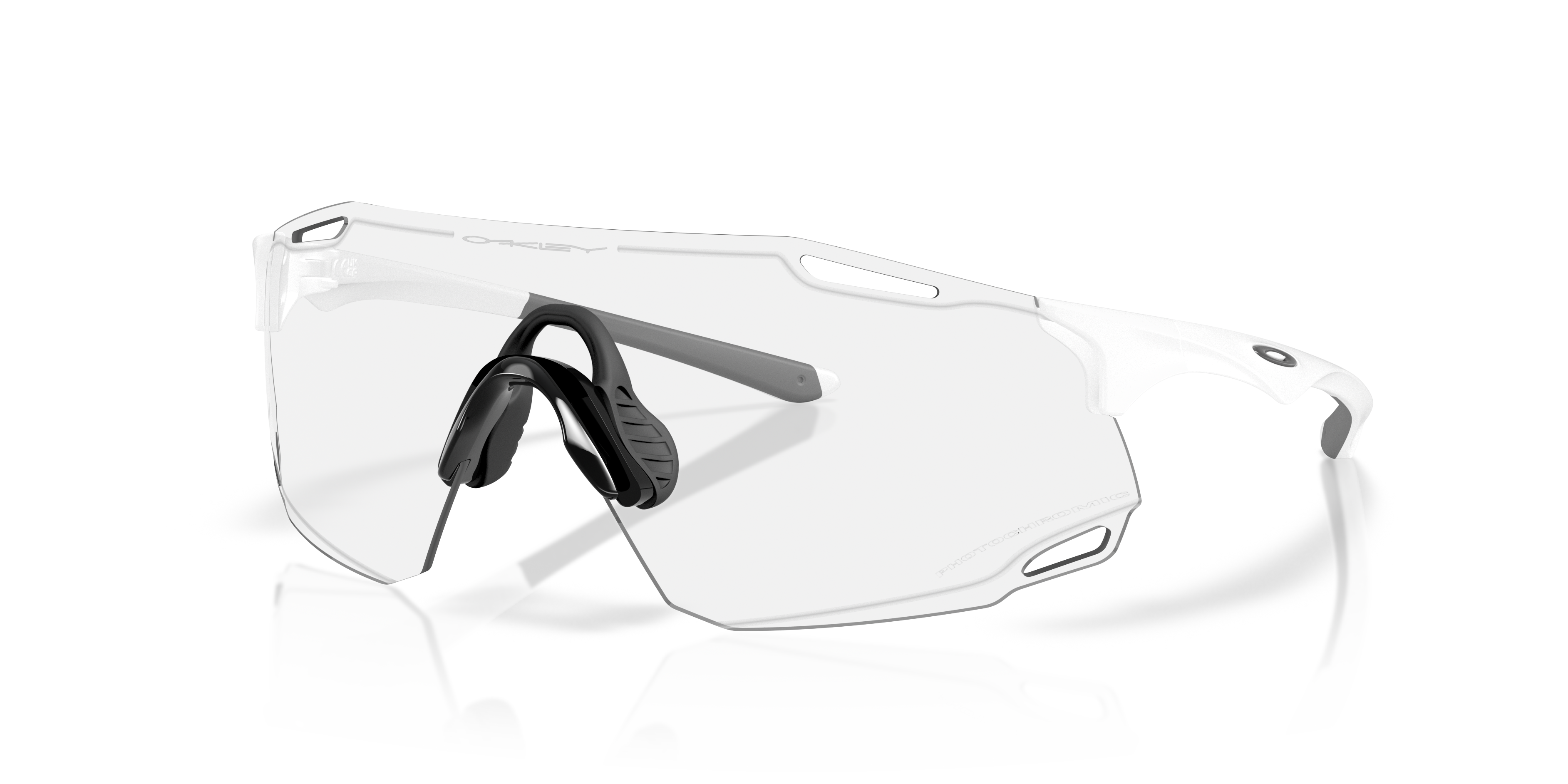 Oakley OO9513D Matte White (951301) - Clear to Black Iridium Photochromic 888392672629