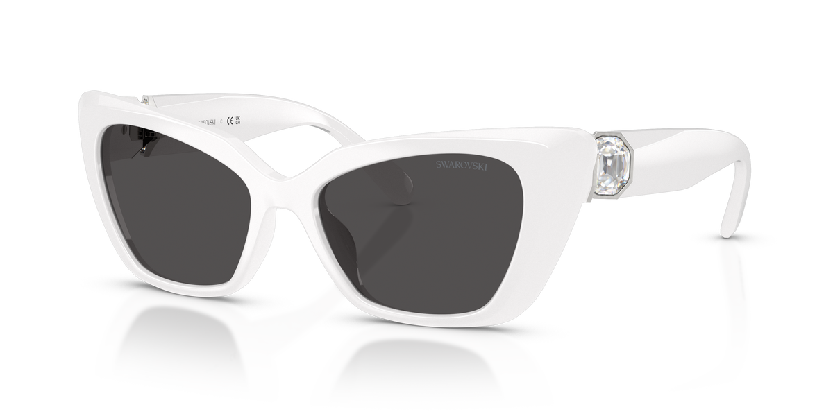 0SK6047 White three quarter view image 1 barcode 8056262552643