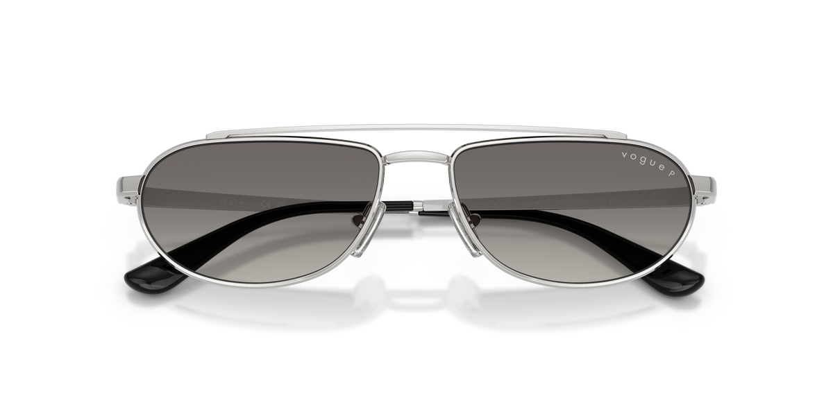 0VO4371S Silver / Gradient Grey Polarized (323/T3) close front view image 6 barcode 8056262925232