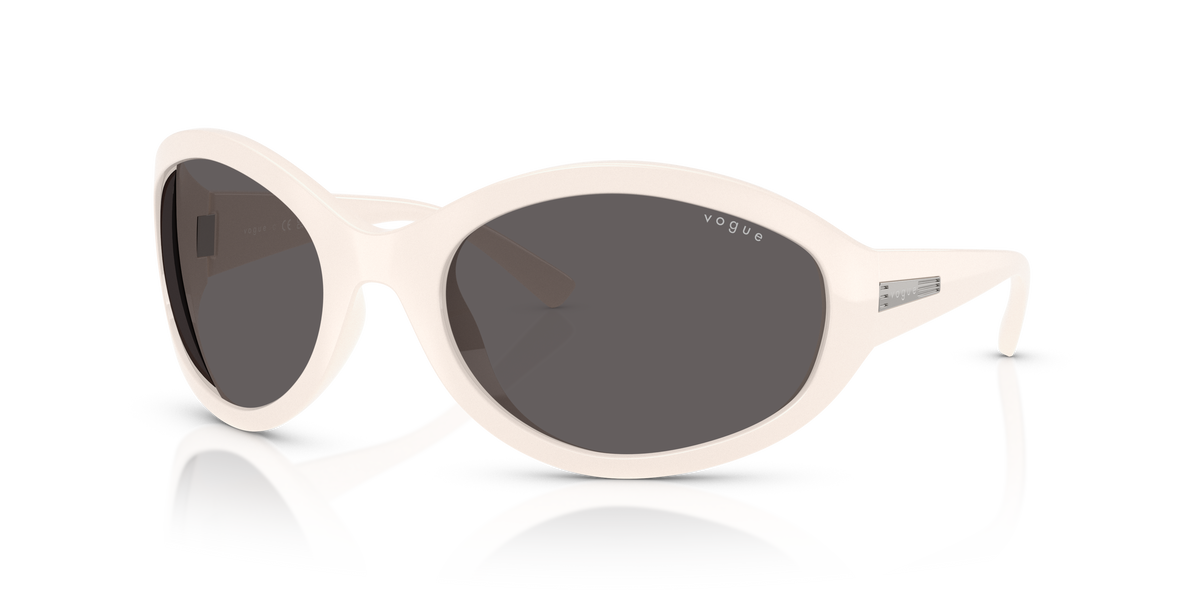0VO5606S Full Ivory three quarter view image 1 barcode 8056262232583