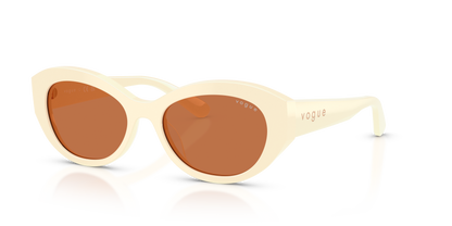 0VO5659SU Full Ivory three quarter view image 1 barcode 8056262480861