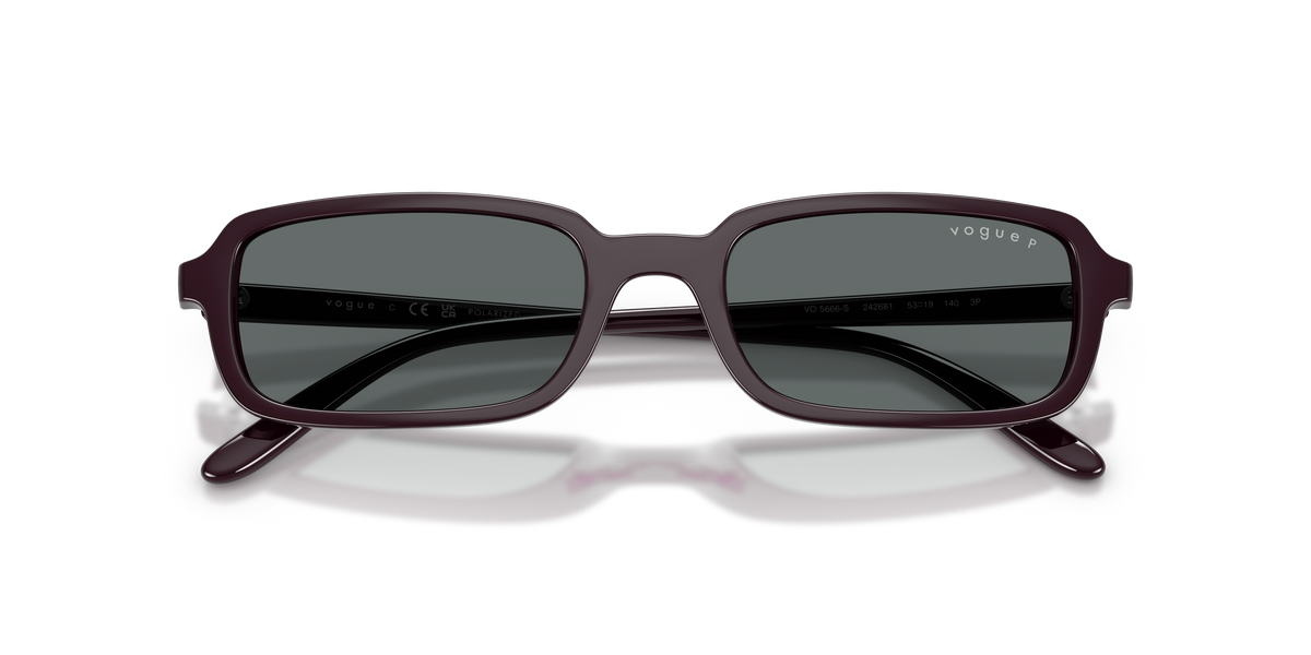 0VO5666S Full Bordeaux close front view image 6 barcode 8056262540589