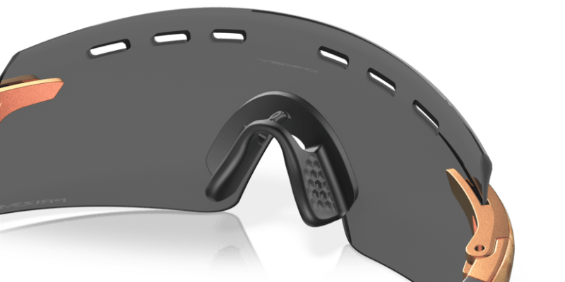 Matte Red/Gold Colorshift - 0OO9235 888392611680