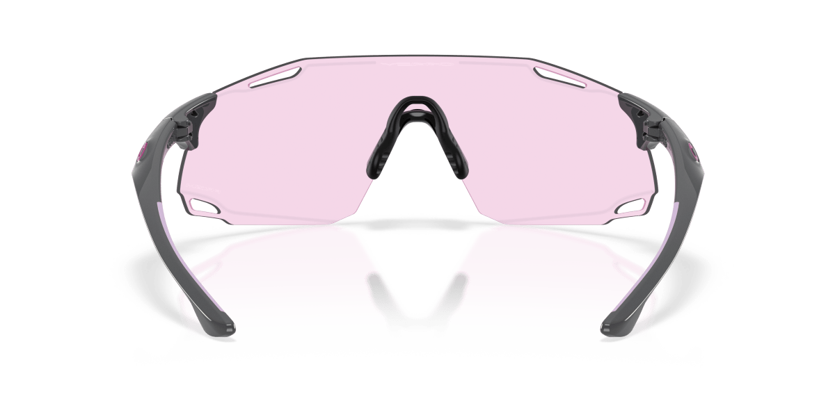 888392672599