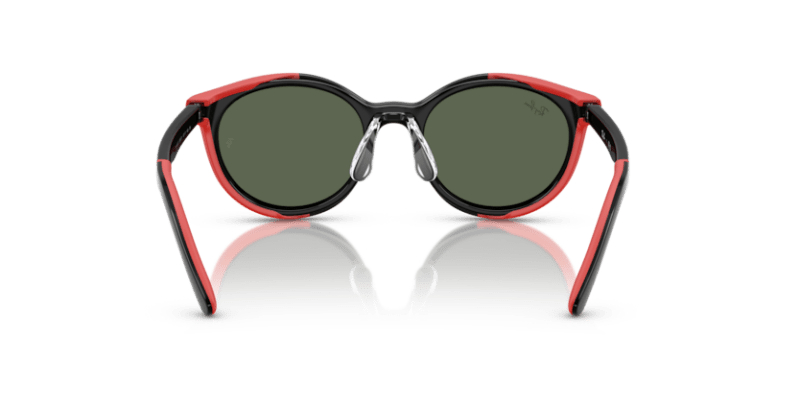 Red On Black - 0RY1625DC 8056262081082