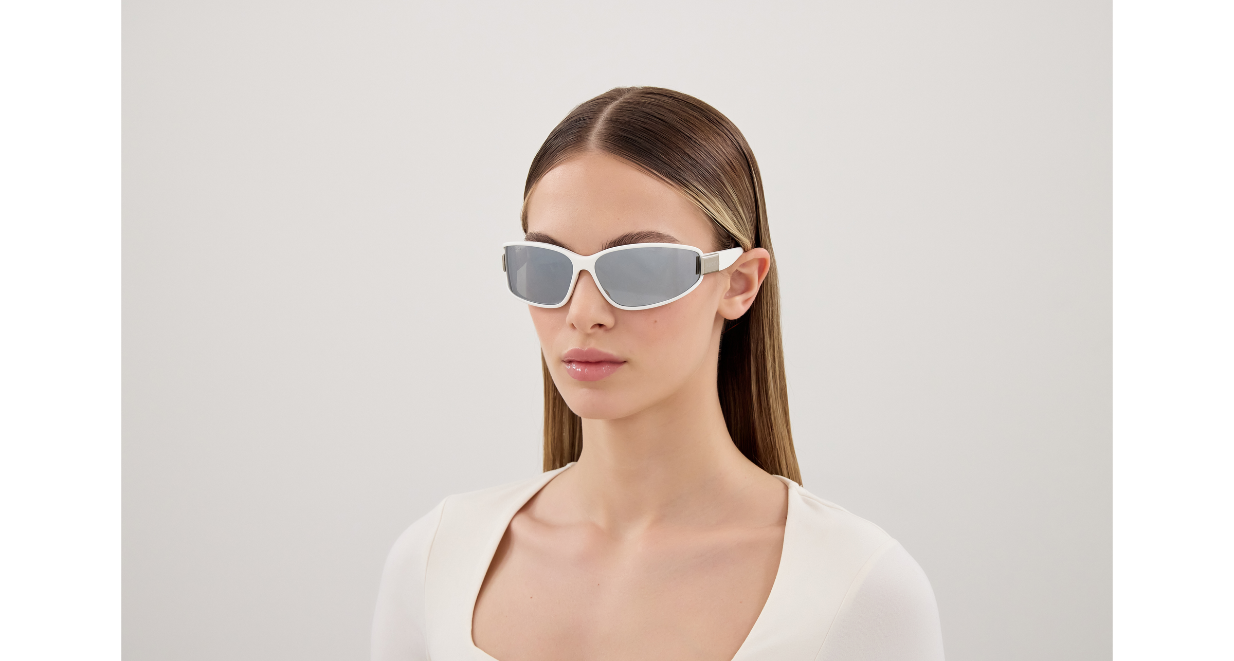 Gucci GG2011S White 889652568294