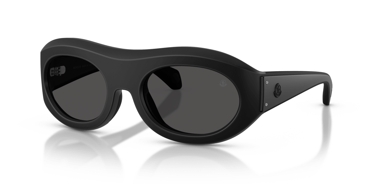 0ME8015U Matte Black/Matte Black three quarter view image 1 barcode 8056262519646