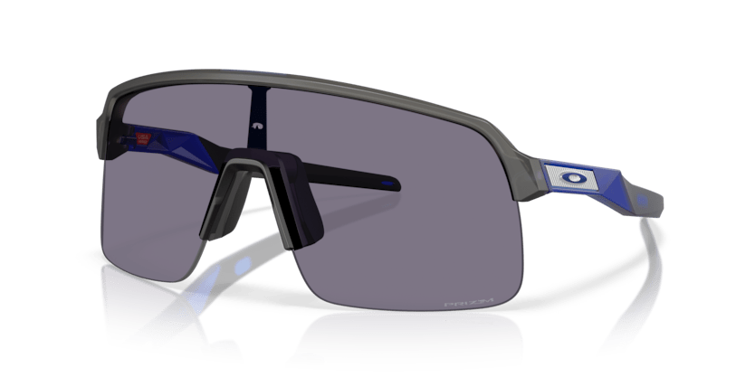 Matte Grey Smoke - 0OO9463 888392640963