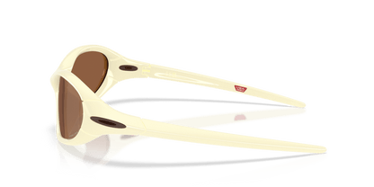 0OO9536 Cream side view image 2 barcode 888392693860