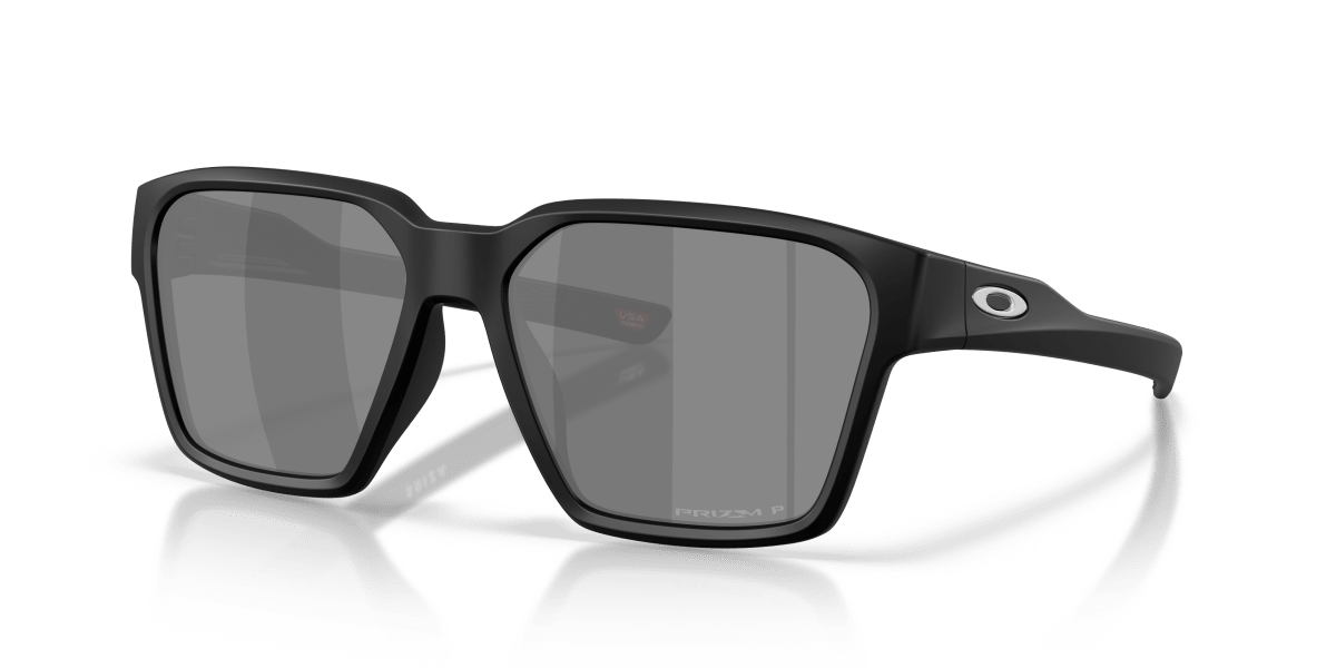 0OO9497 Matte Black / Prizm Black Polarized (949702) three quarter view image 1 barcode 888392675651